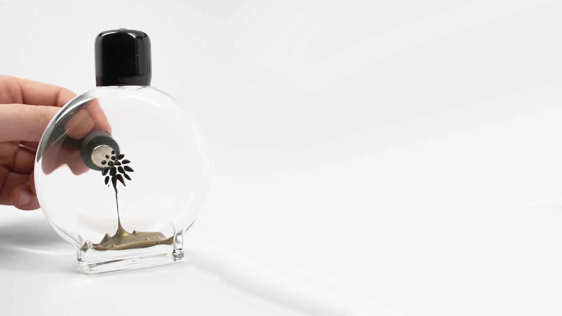 Ferrofluid Displays Art And Sculptures Concept Zero