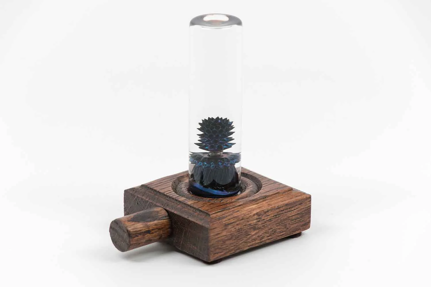 ferrofluid-sculpture-nano-tree-3