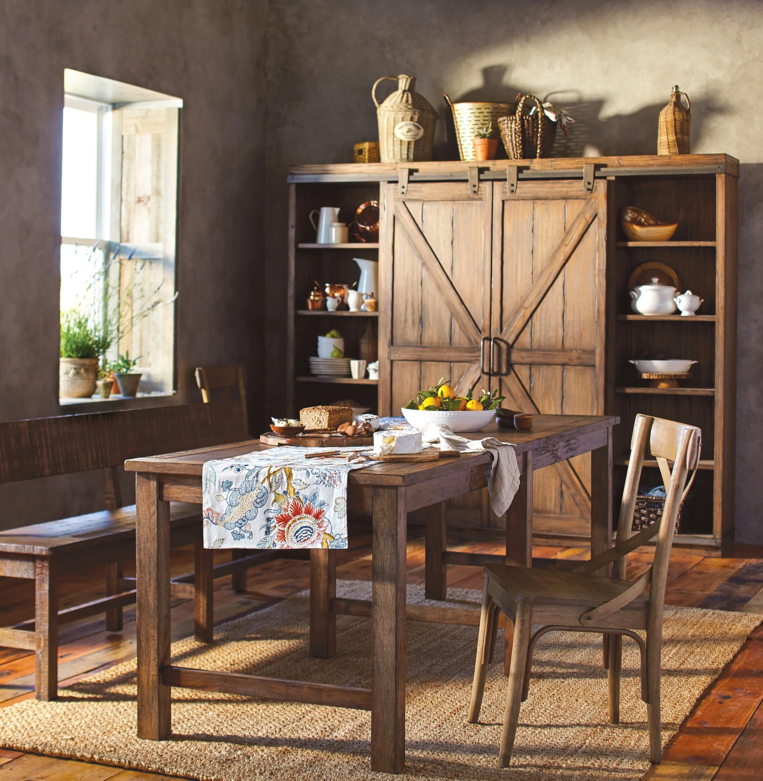 Gulianna_Long_Dining_Table_528986_528988_0816_HRR.jpg