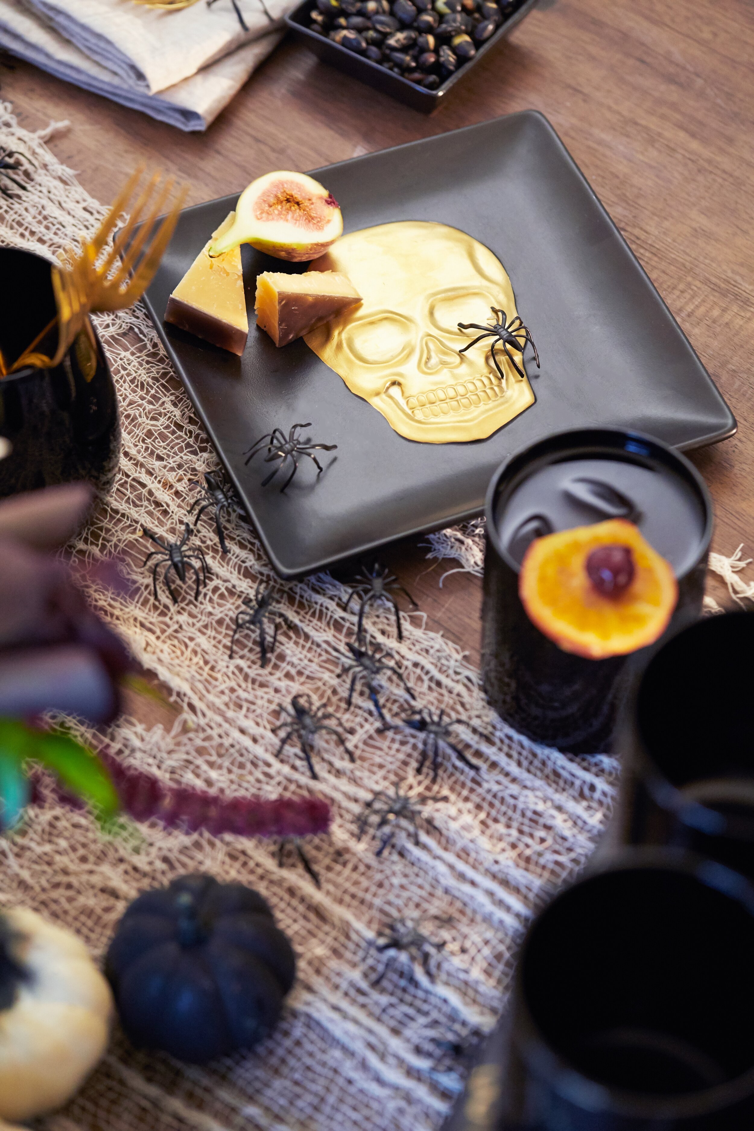 AdultHalloweenParty_Web_Blog_0020_HRR.jpg