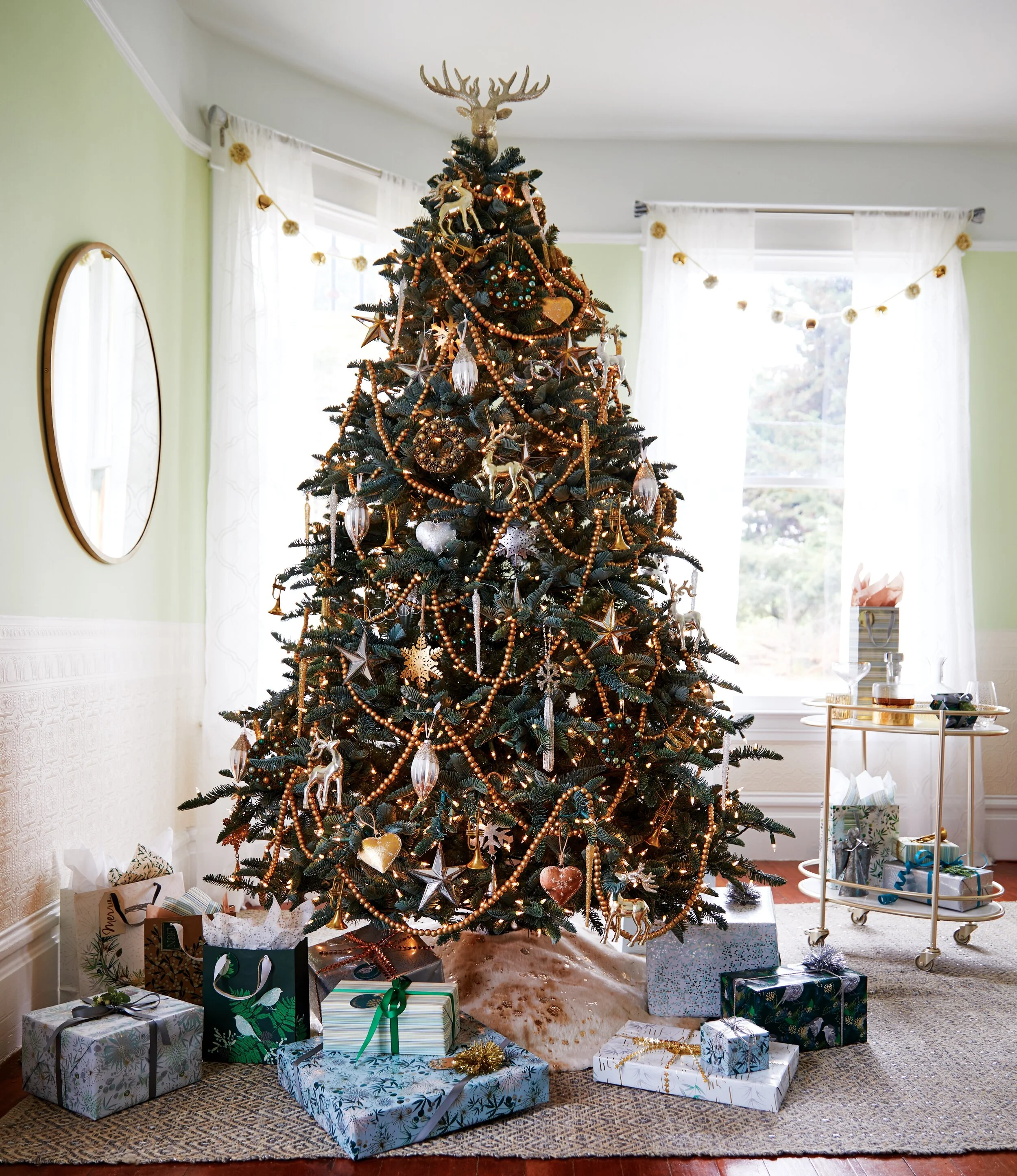 Metallic_Christmas_Tree_0413-hero1_HRR.jpg