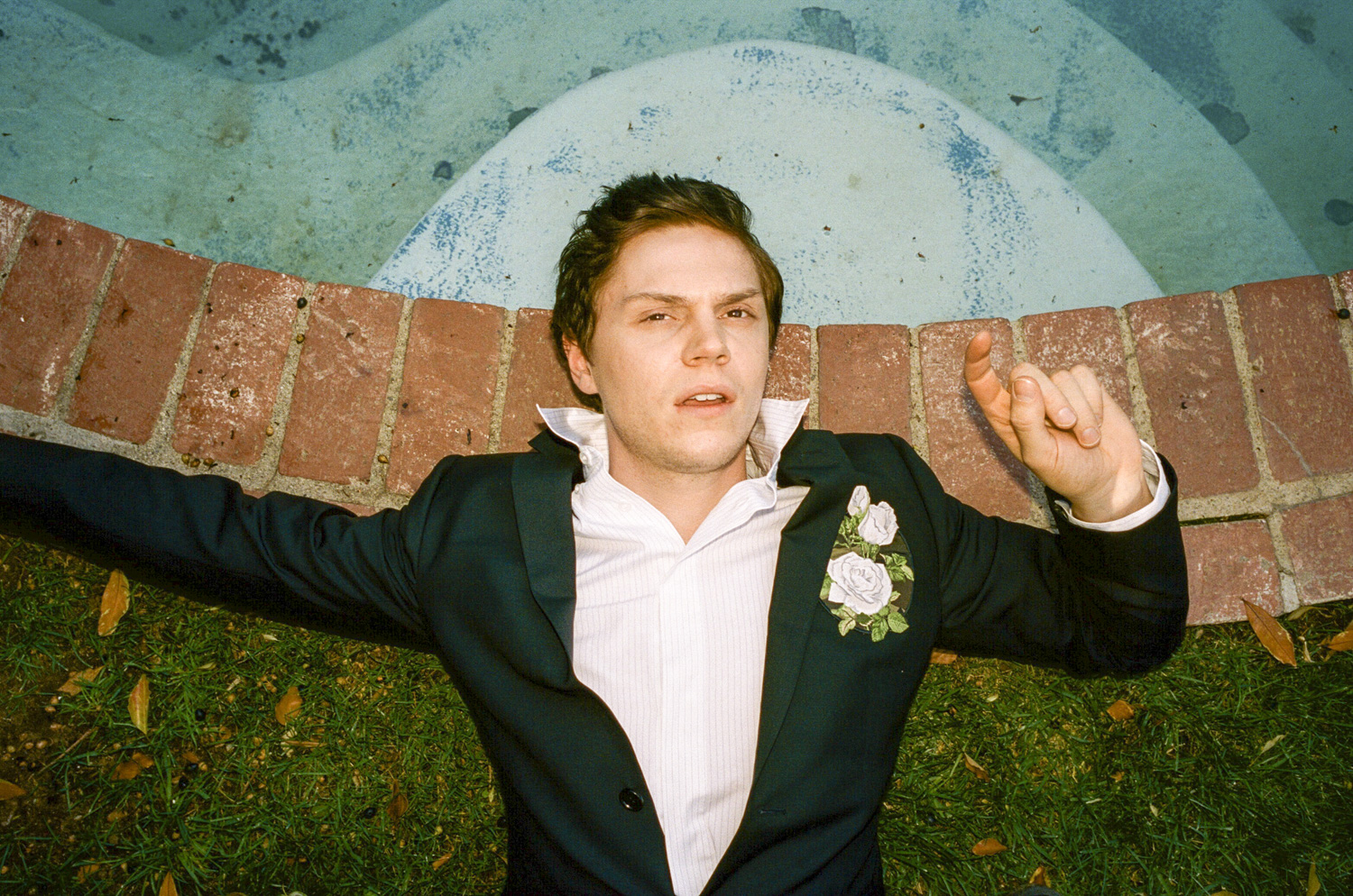 279_127-evanpeters-sd.jpg