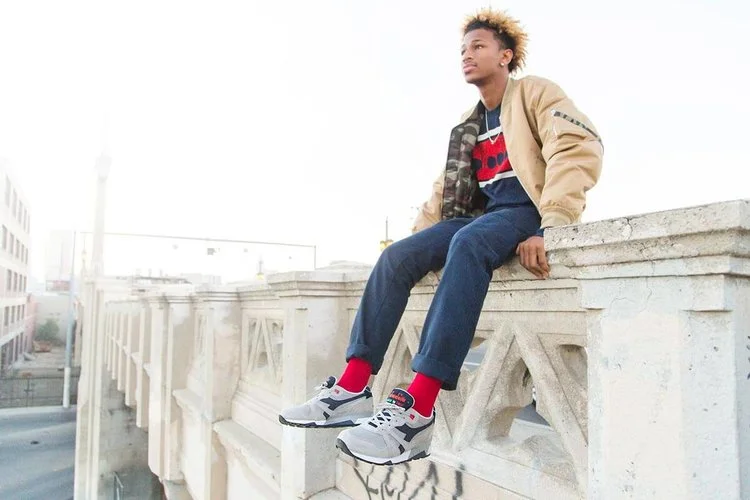 DIADORA