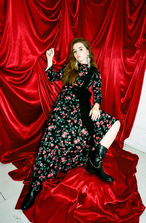 KAITLYN DEVER X HUNGER MAG