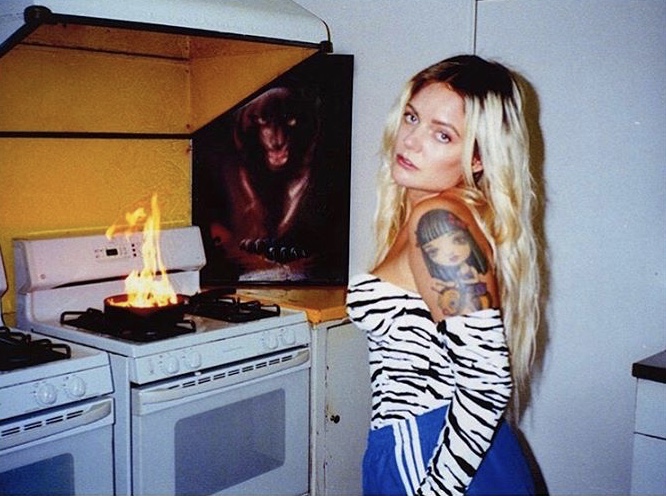 TOVE LO X MONI HAWORTH