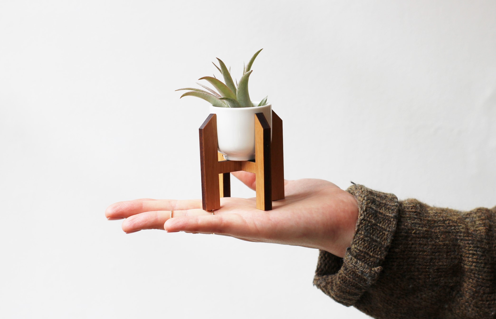 DIY Mini Plant Stands - Persia Lou