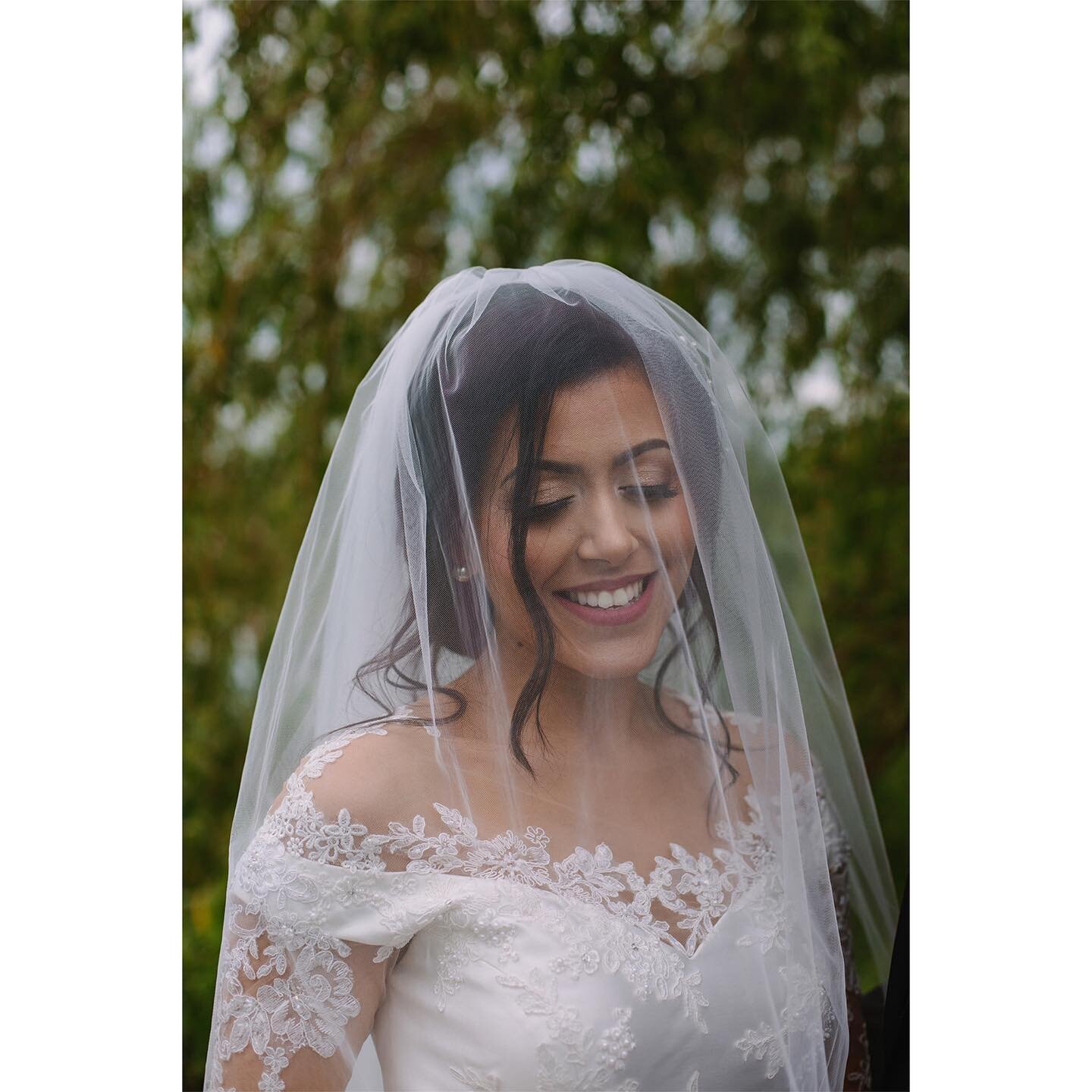 When I met Amira a few weeks before the wedding, we talked about all the details and timeline of the day. On the way home, she texted me asking for my opinion about her veil, and I advised her to get the one that can go over her face because then we 