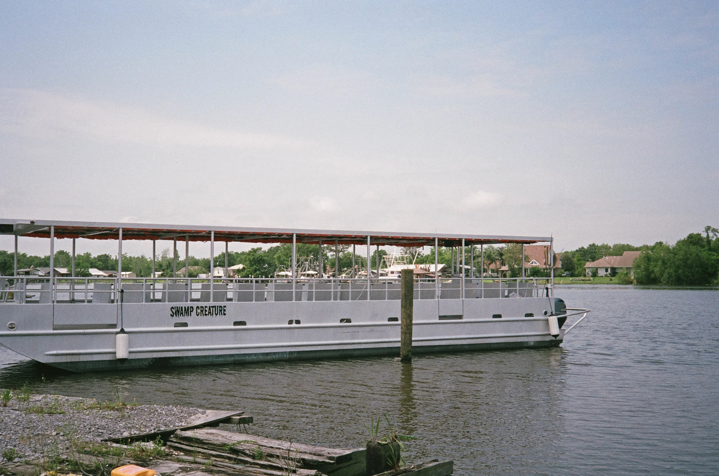 24770007-2.jpg