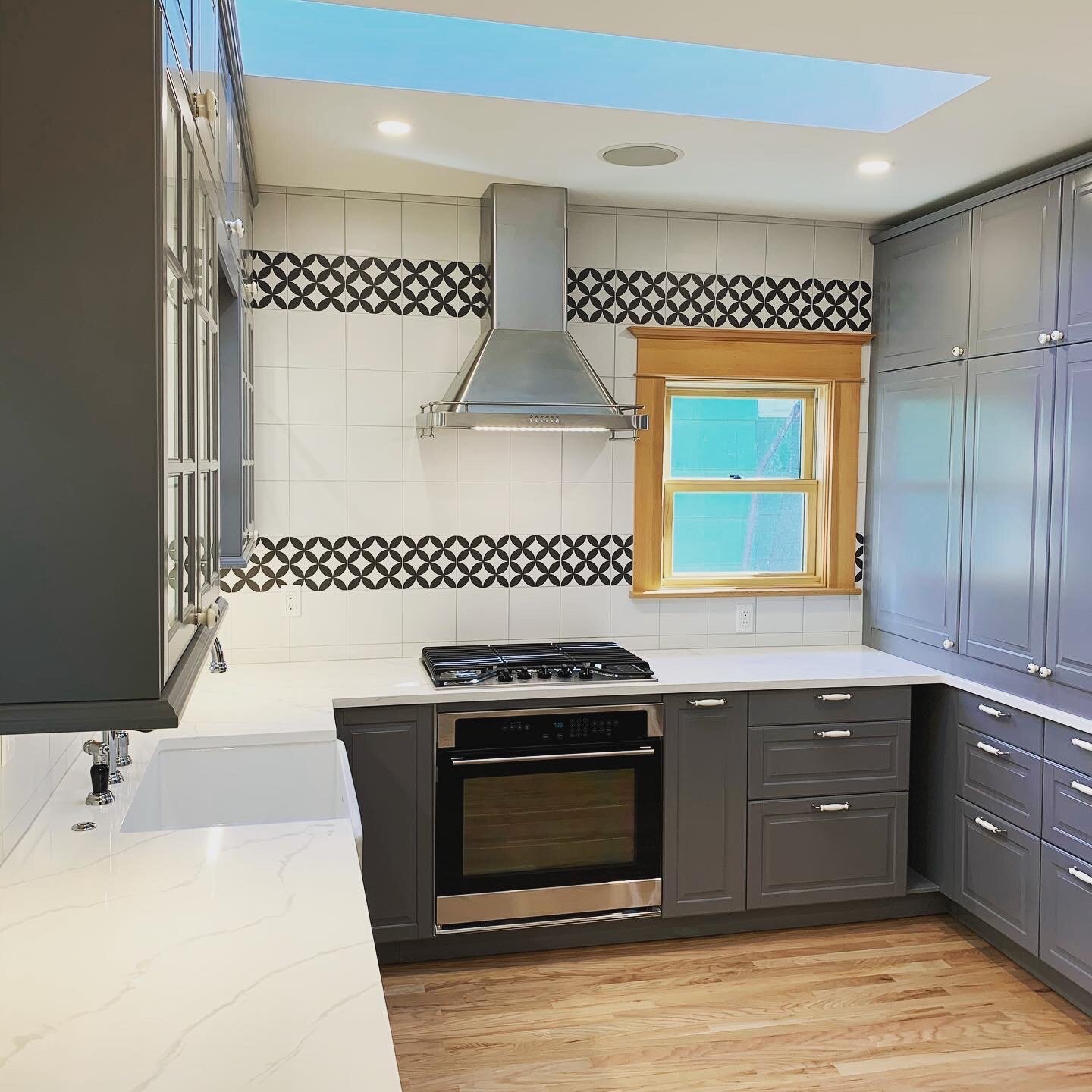 kitchen_window.JPG