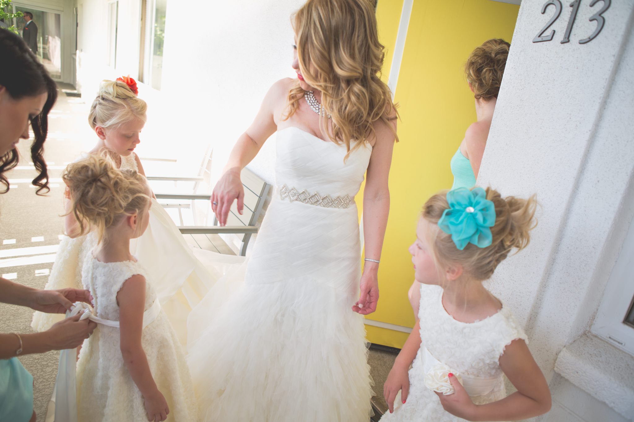 scottsdale-wedding-photographer-el-dorado-bride-flower-girls-getting-ready