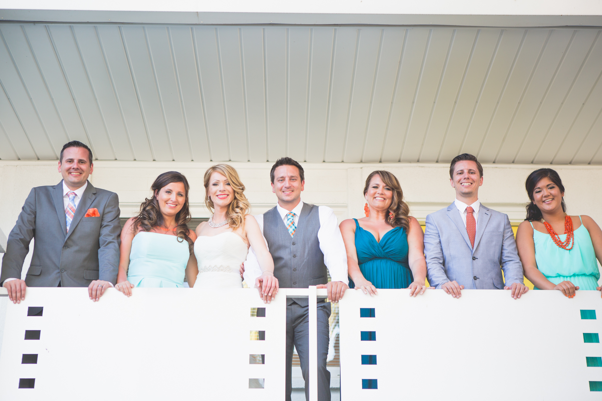 scottsdale-wedding-photographer-el-dorado-bride-groom-siblings-balcony