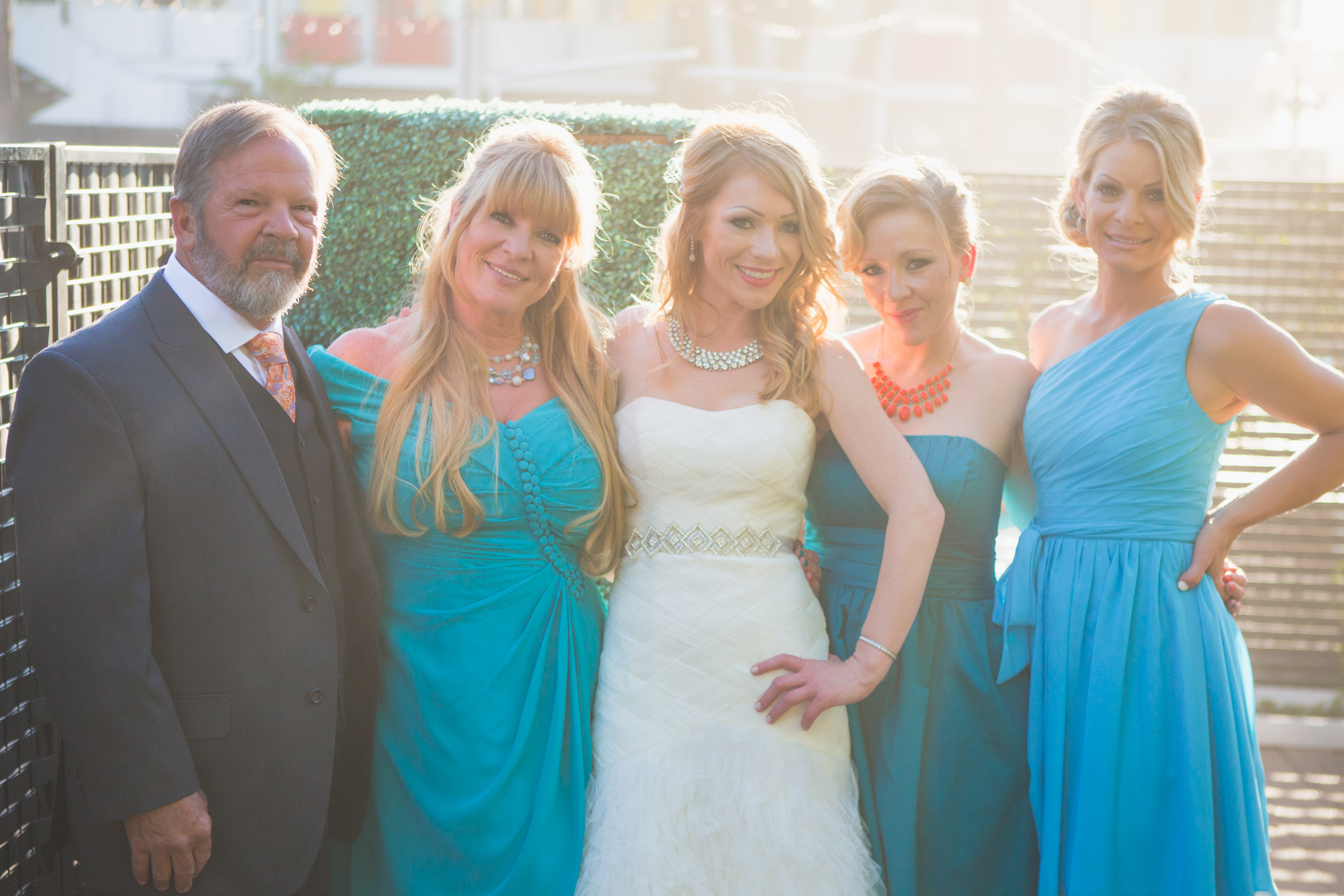 scottsdale-wedding-photographer-el-dorado-bride-mom-dad-sisters-family-shot