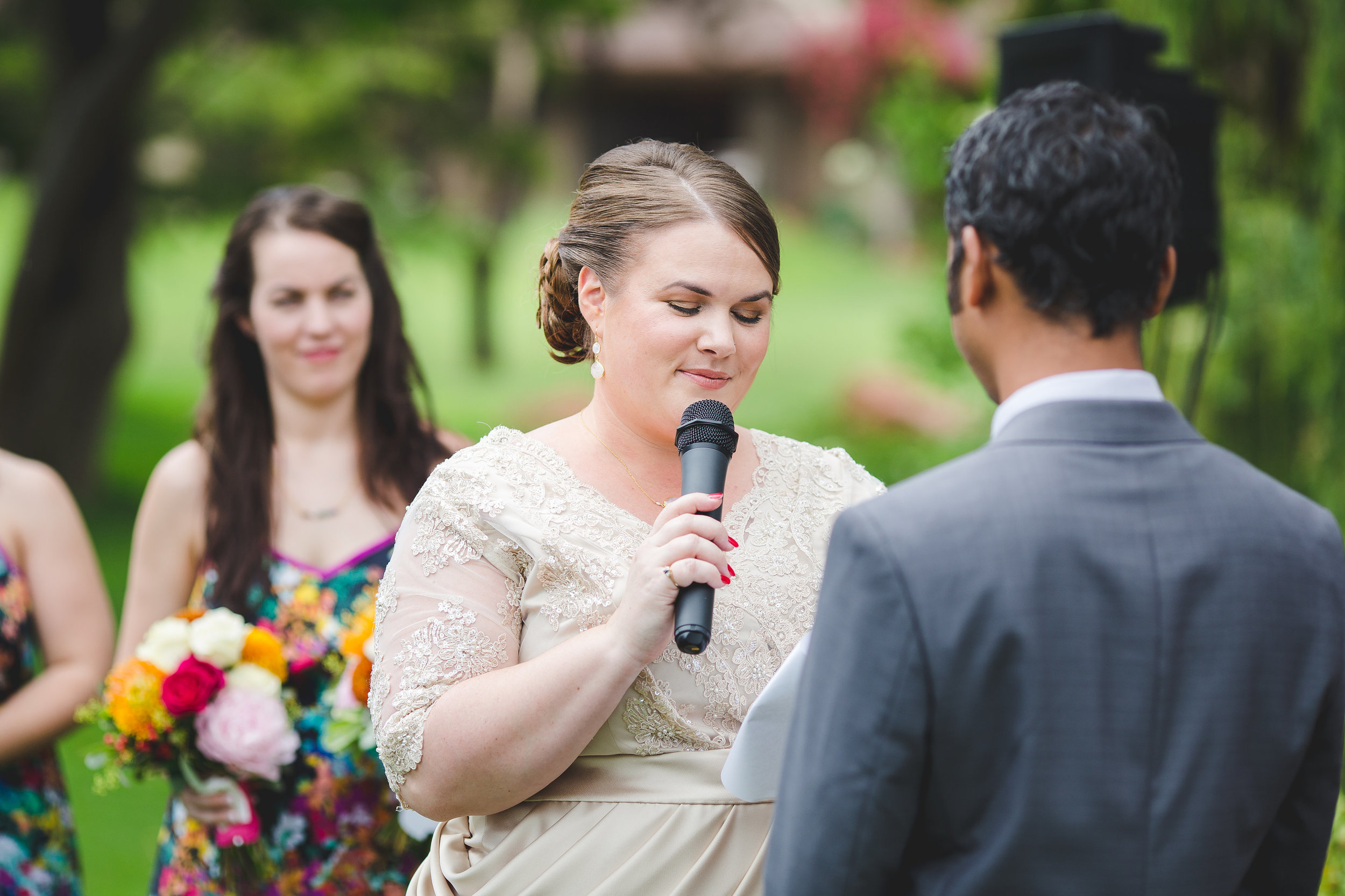 sedona-wedding-bride-saying-vows-jessica