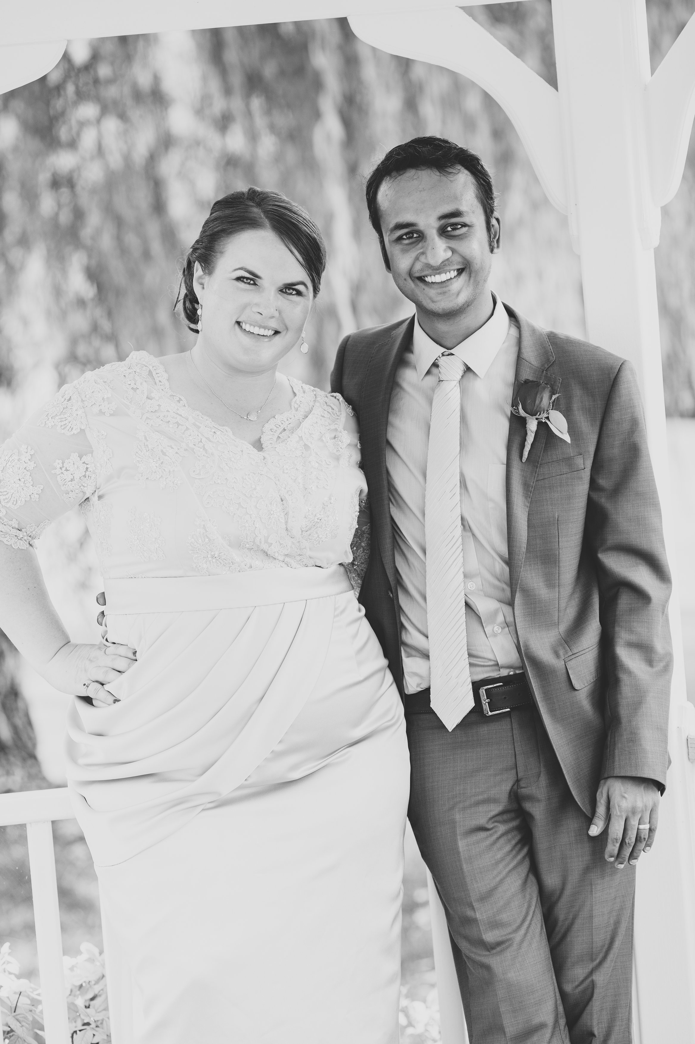 black-and-white-jessica-karthik-bride-and-groom-gazebo