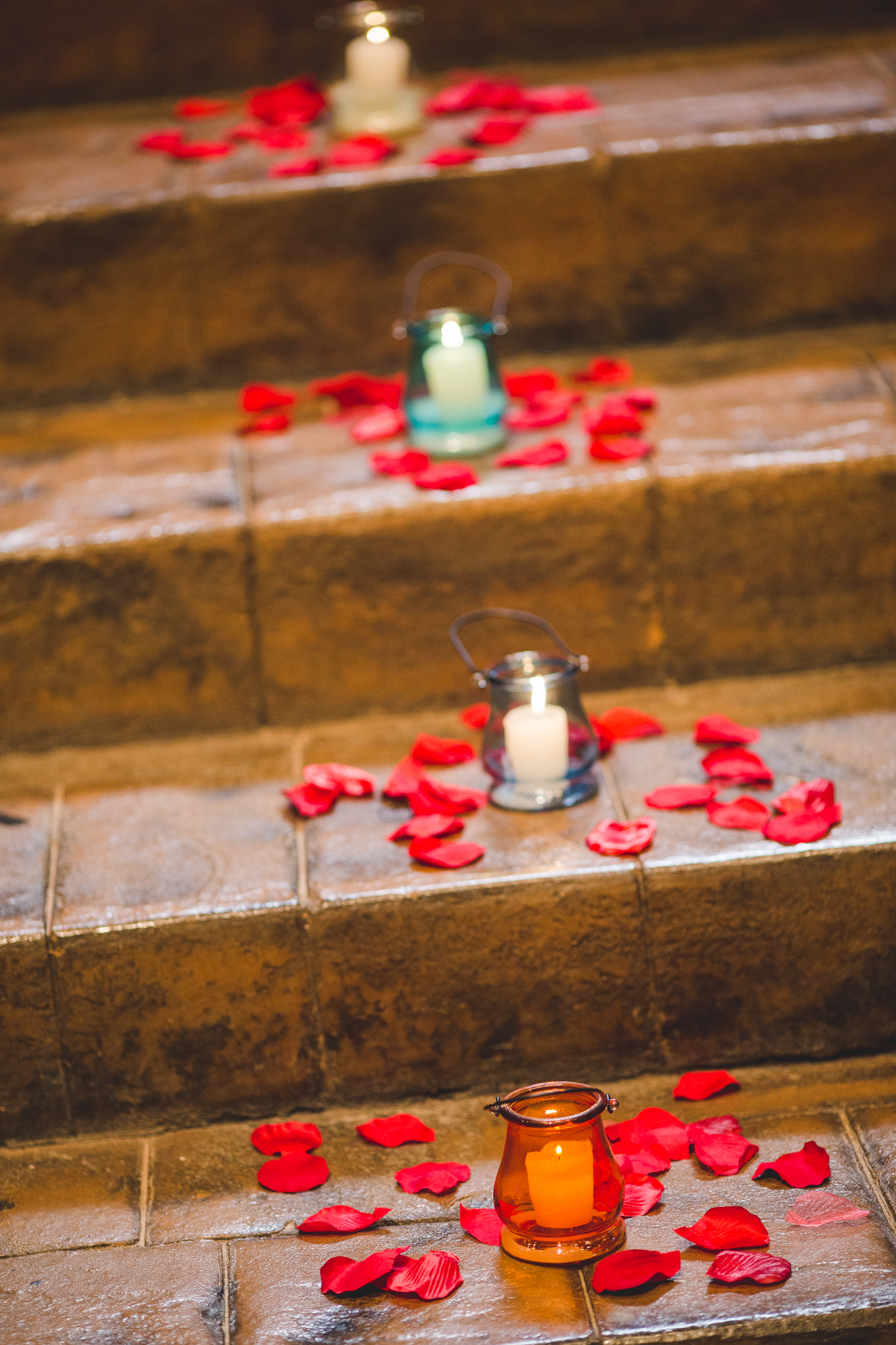 candles and flowers wedding details