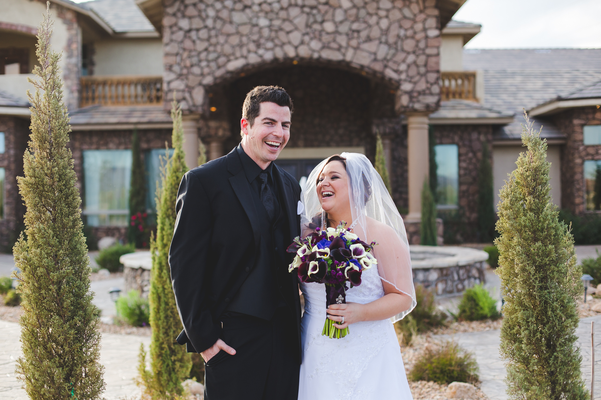 bride and groom portrait superstition manor trees smiling aaron kes photography mj