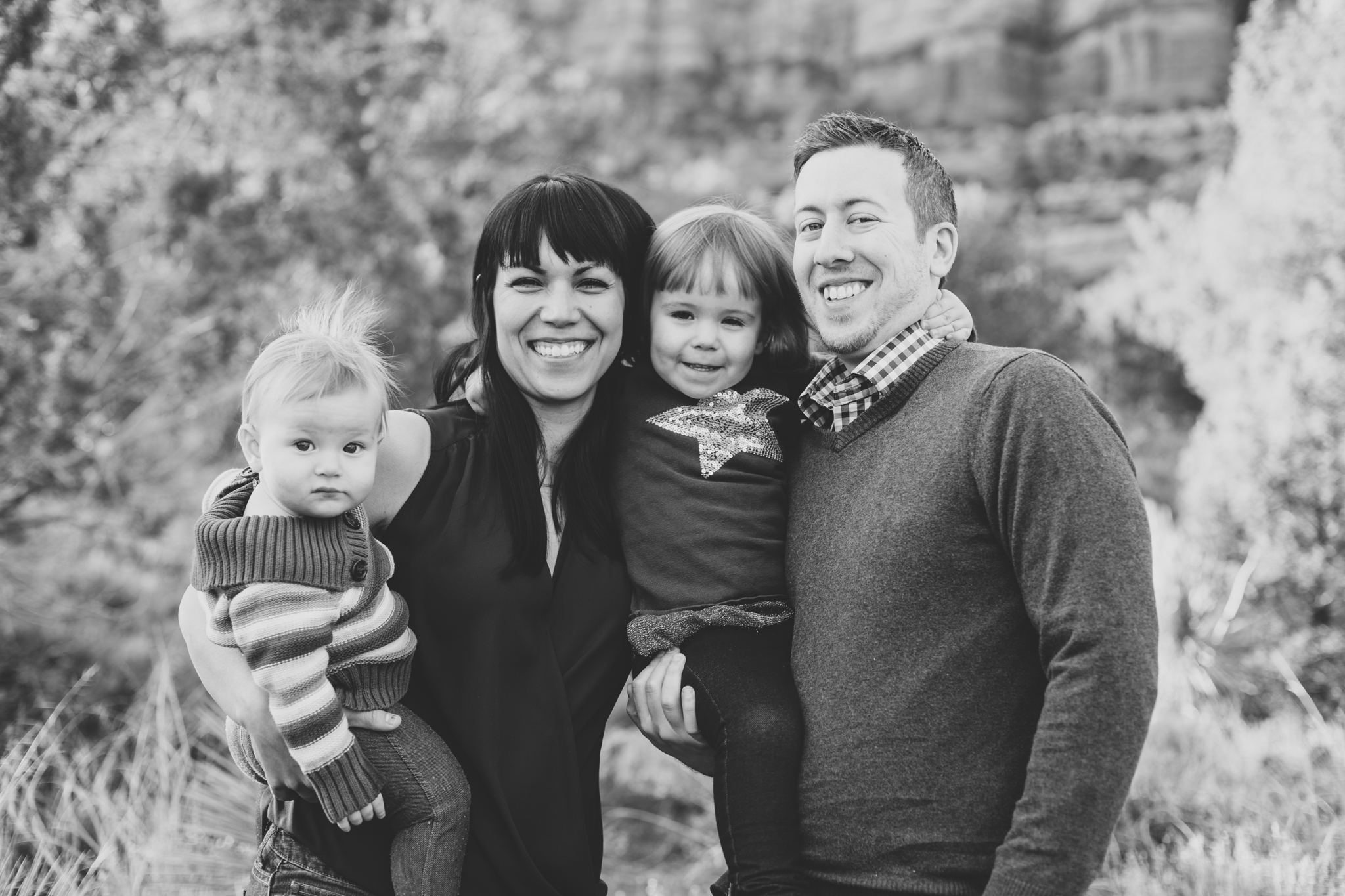 black and white smiling family photography sedona