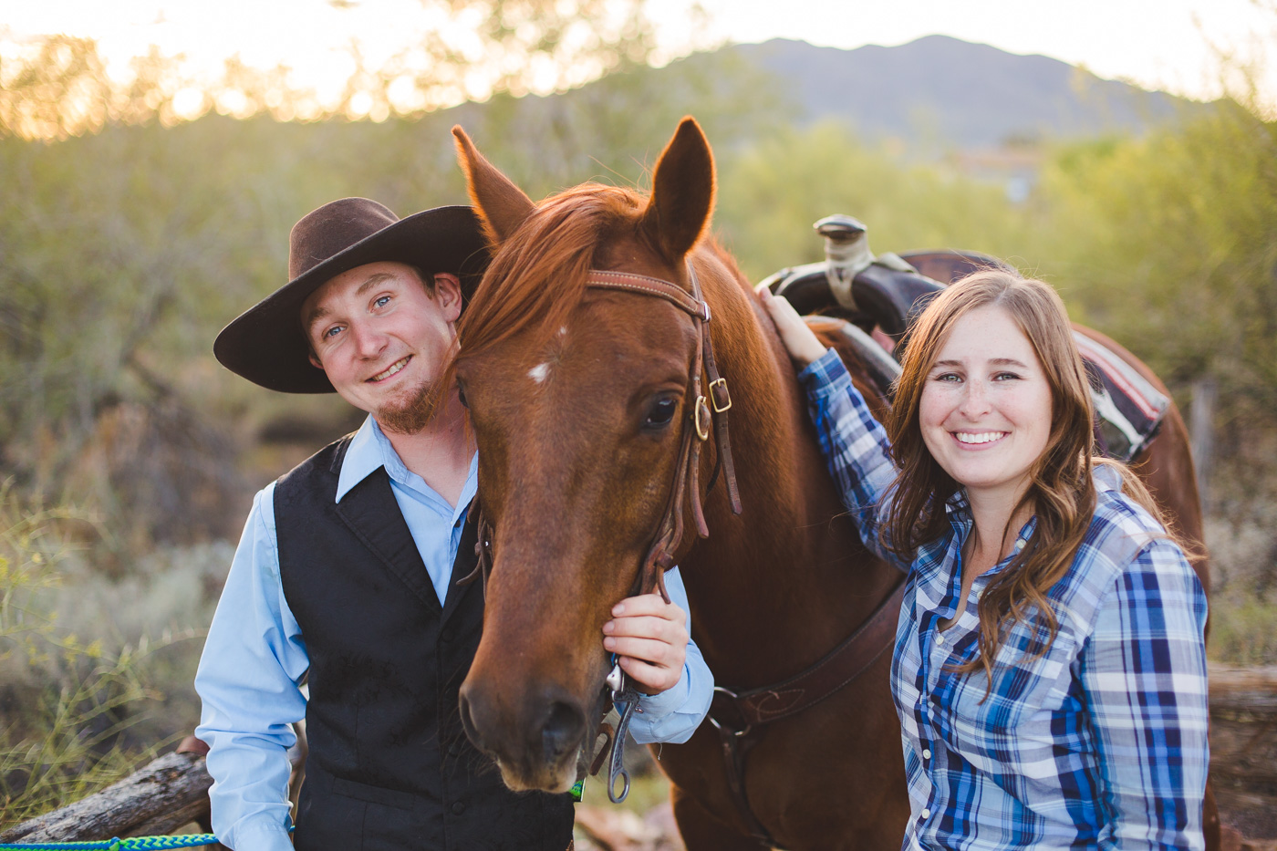 engagement-session-with-couples-horse