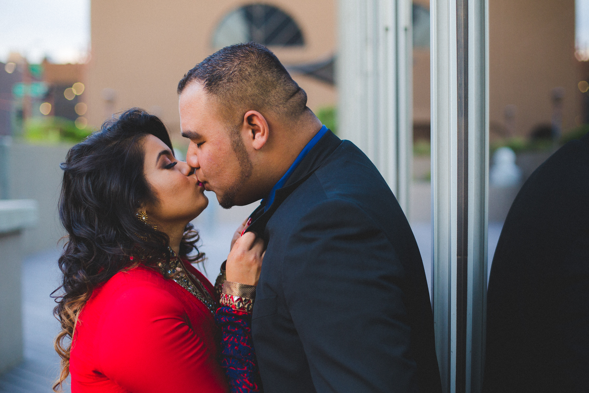 aaron-kes-photography-sweet-kiss-engagement-session