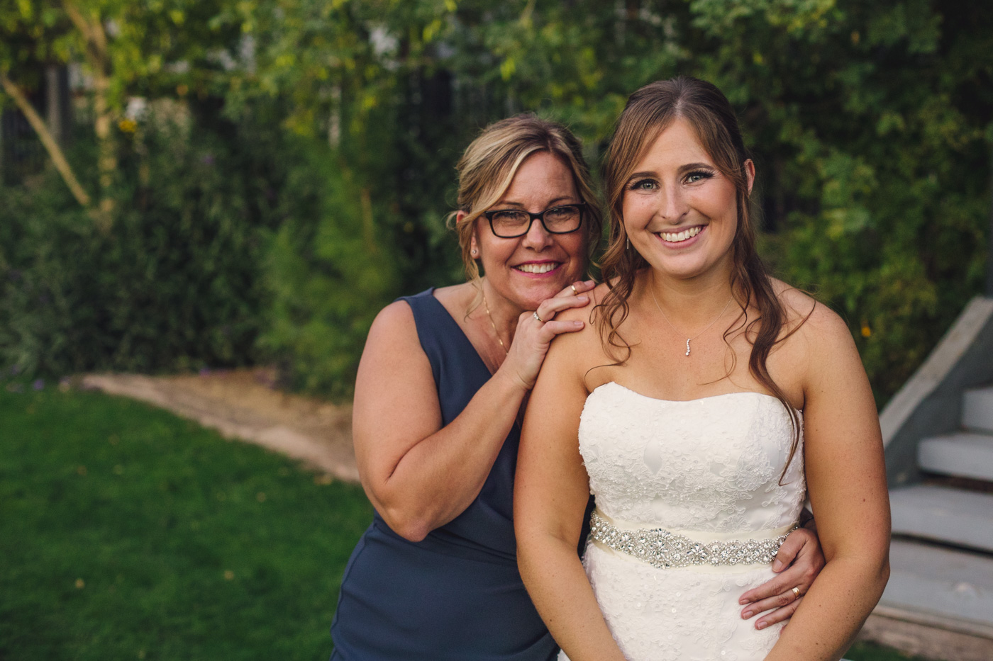 mother-of-the-bride-and-bride