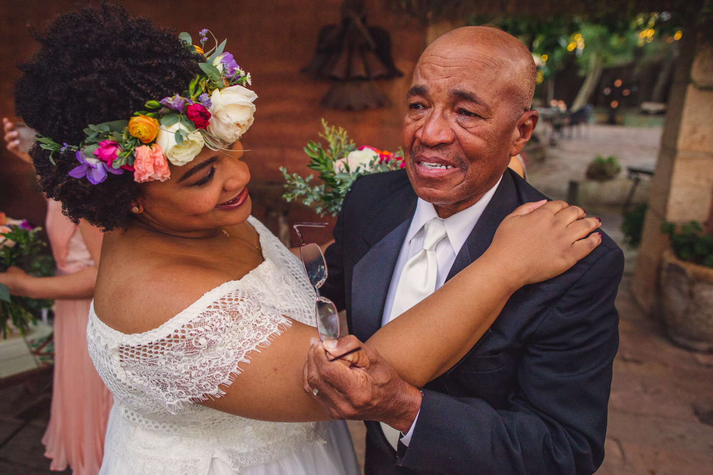 bride-and-father-getting-emotional