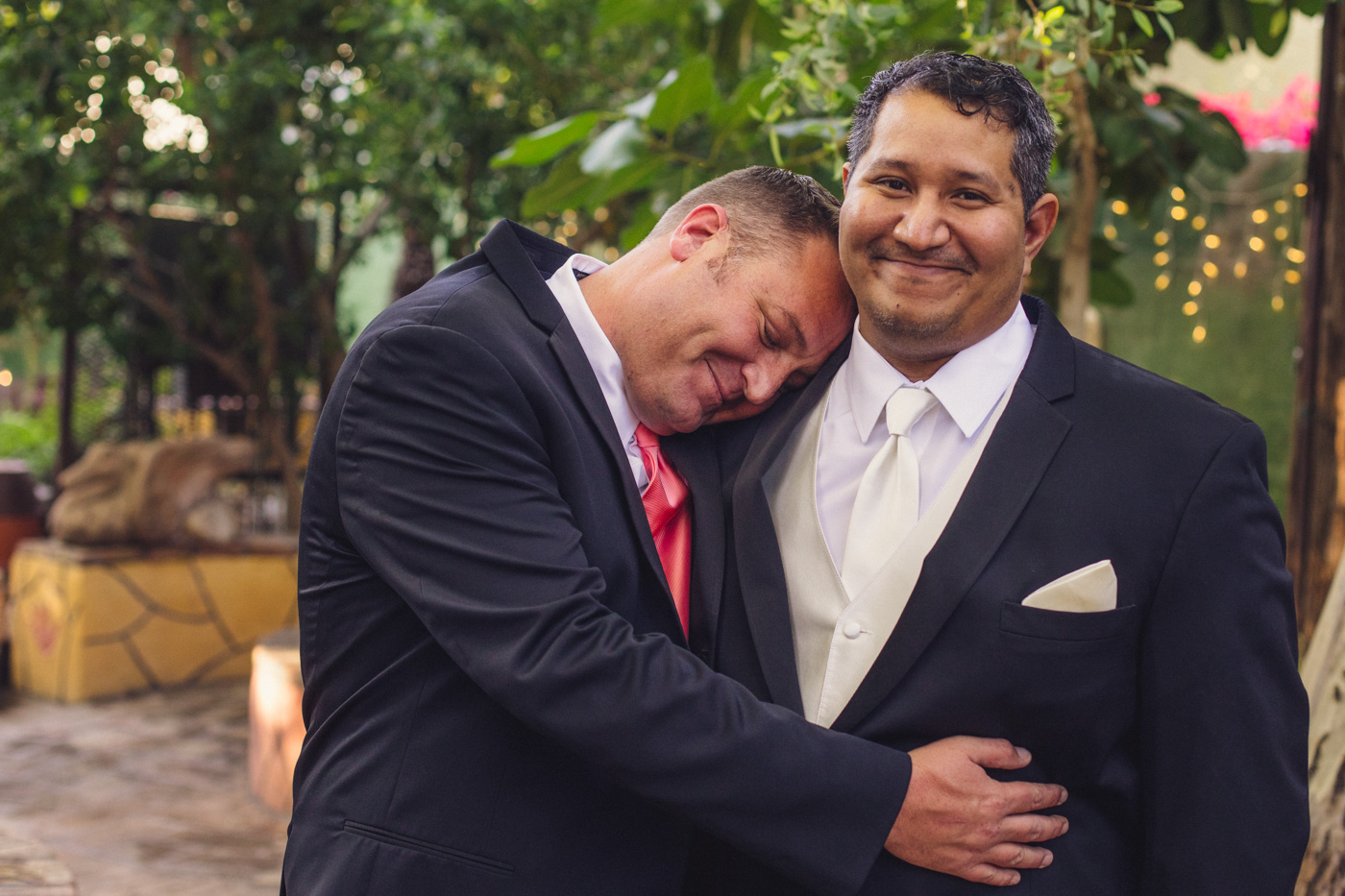 best-man-hugging-groom