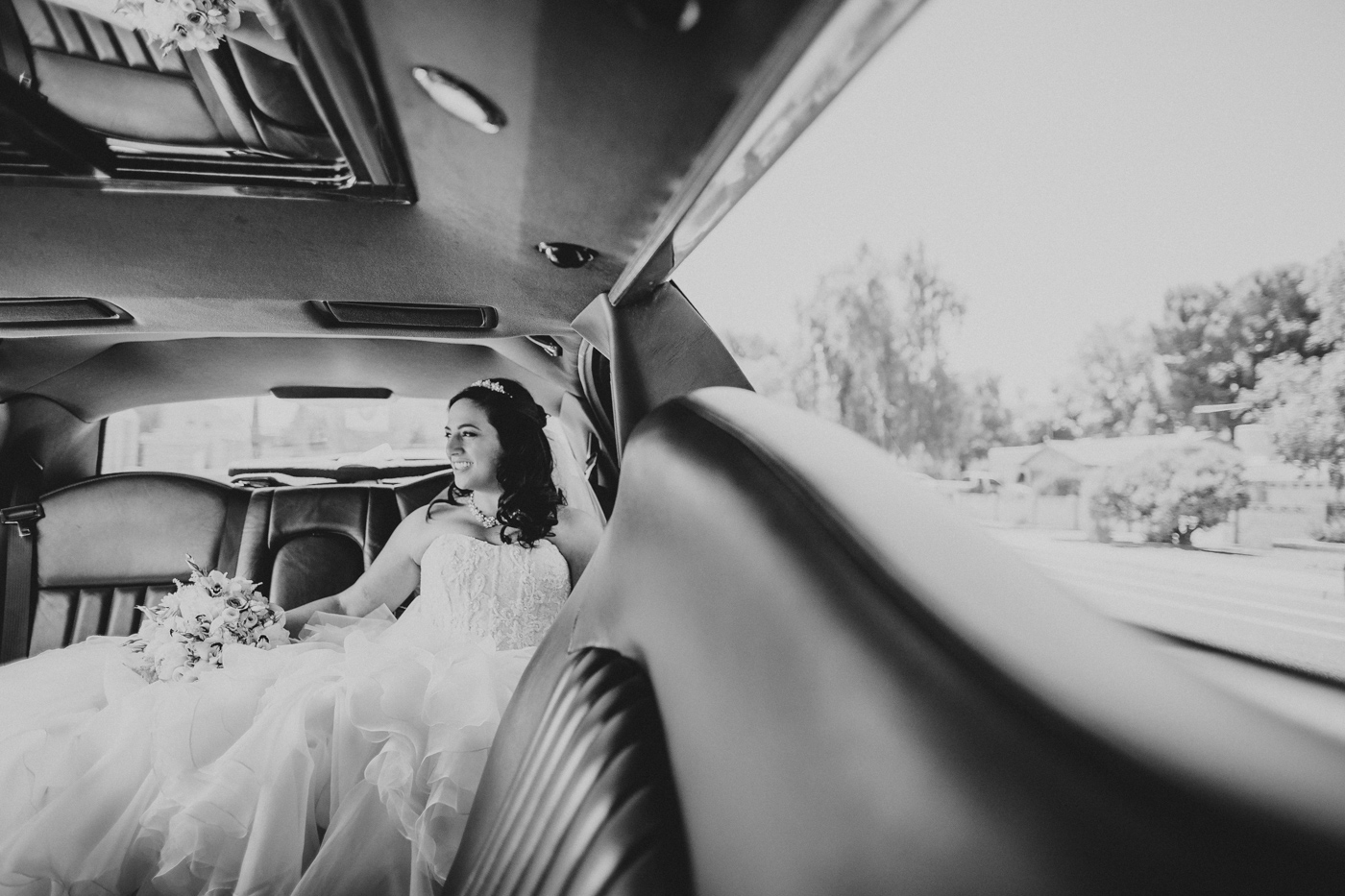 bride-in-limo-portrait-black-and-white
