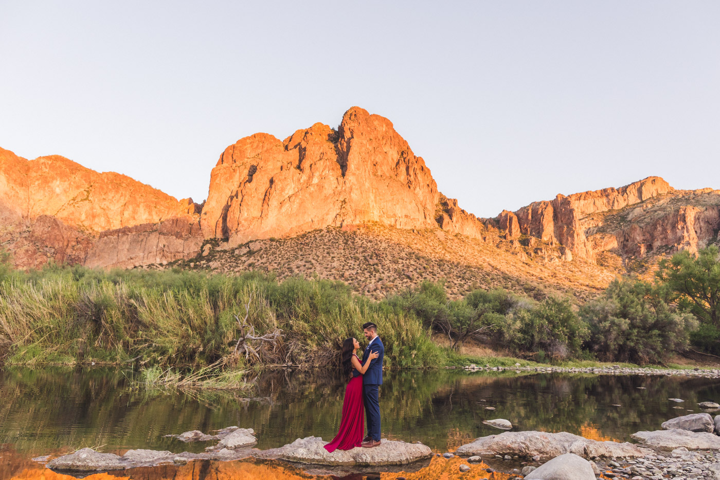 salt-river-engagement-session-in-water