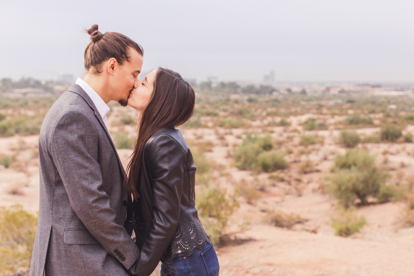 kissing-at-engagement-session