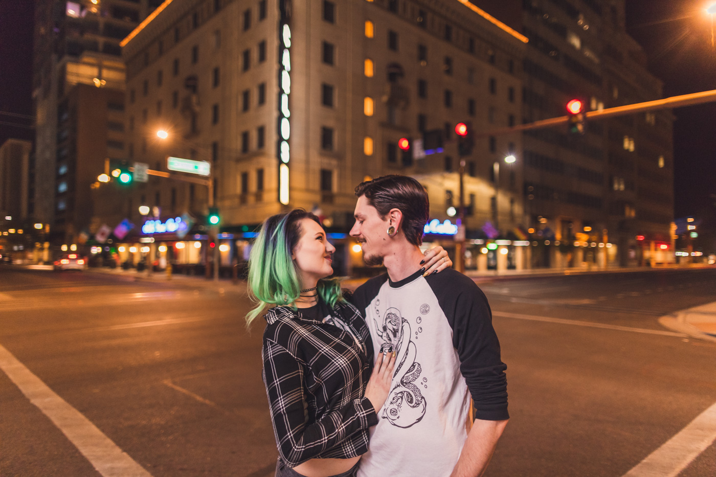 downtown-phoenix-engagement-session-aaron-kes-photography