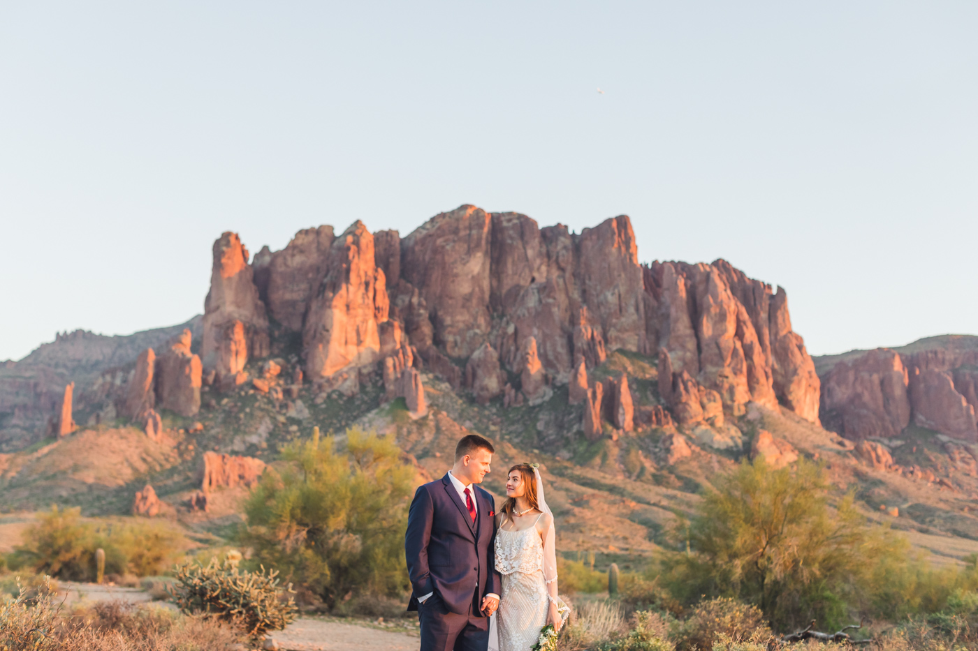 sunset-at-superstition-mountains-wedding