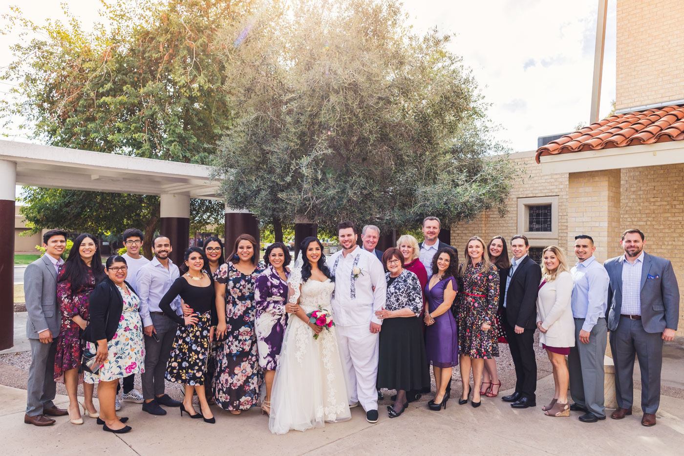 large-family-photo-intimate-phoenix-wedding