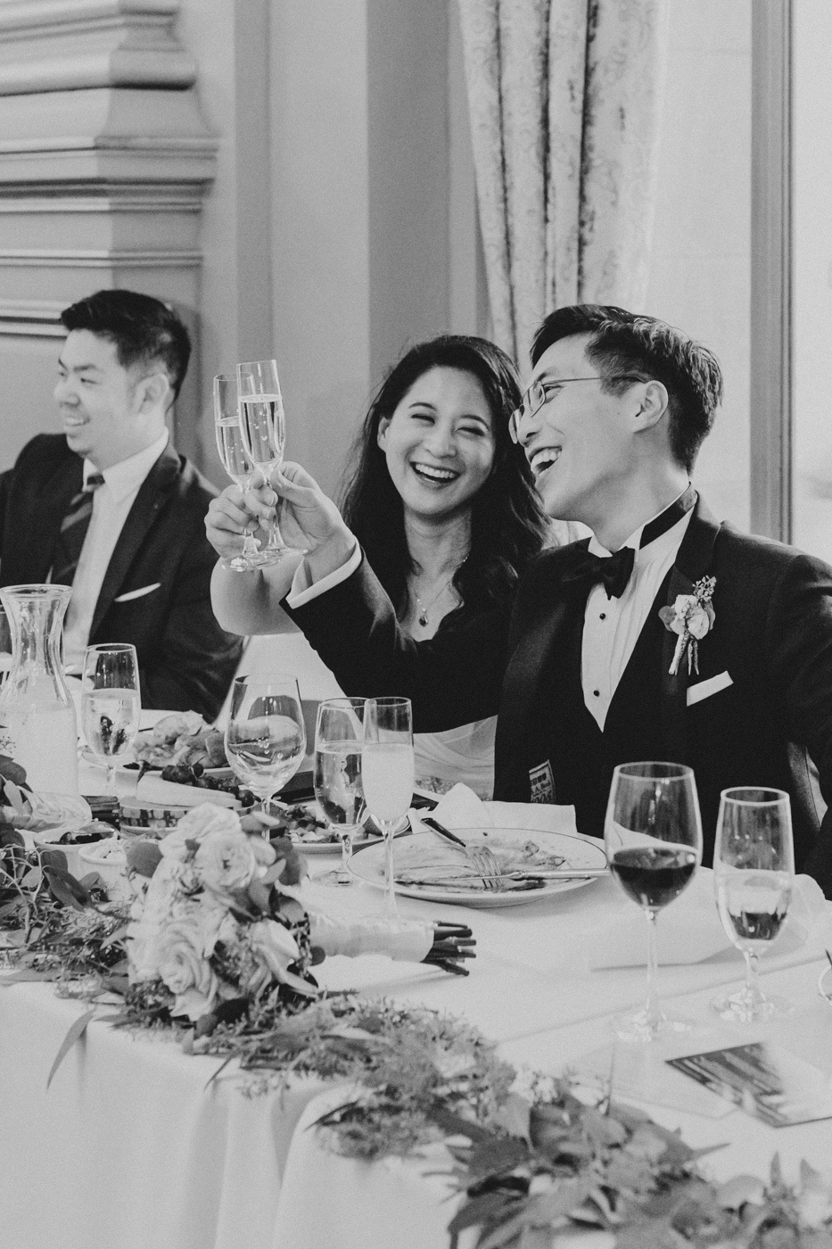 bride-and-groom-laughing-black-and-white