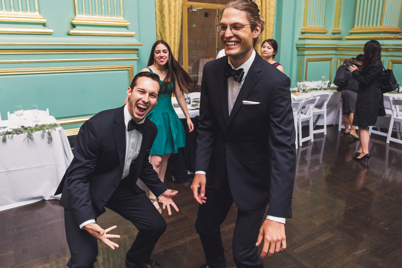 groomsmen-dancing-green-room-wedding-reception
