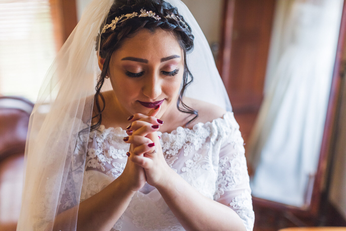 ruby-bride-getting-praying