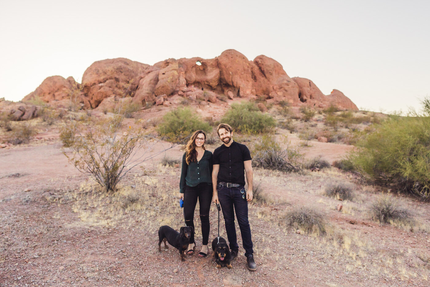 papago-park-couples-session-with-dogs