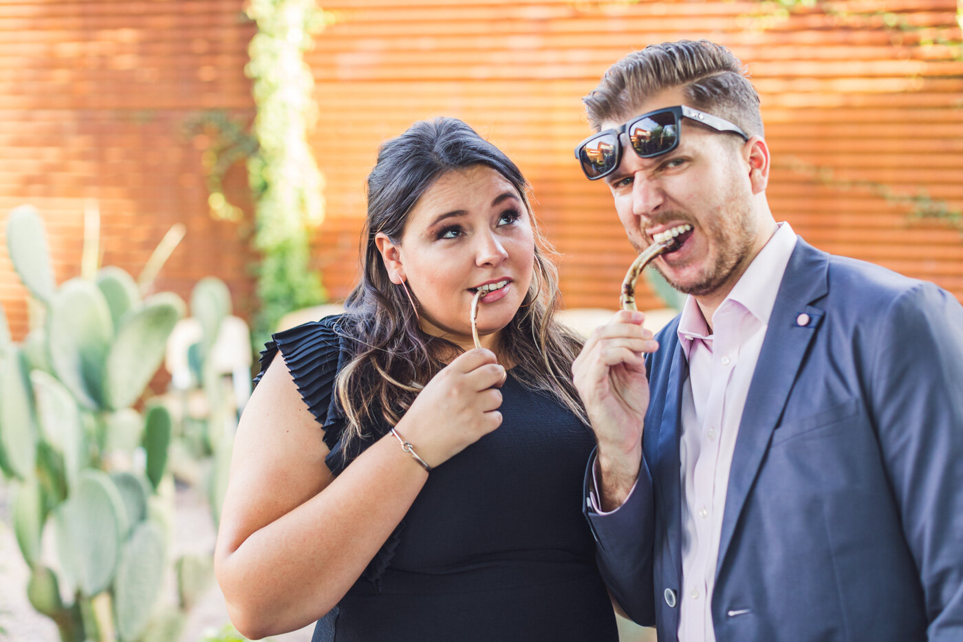 funny-wedding-guest-photo