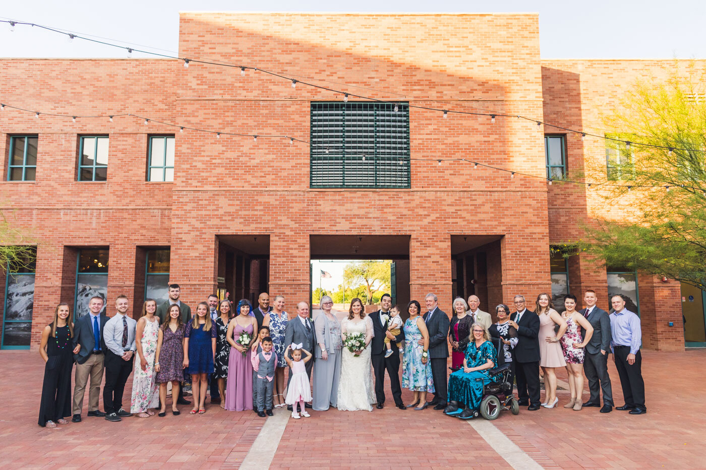 large-family-group-photo-az-wedding