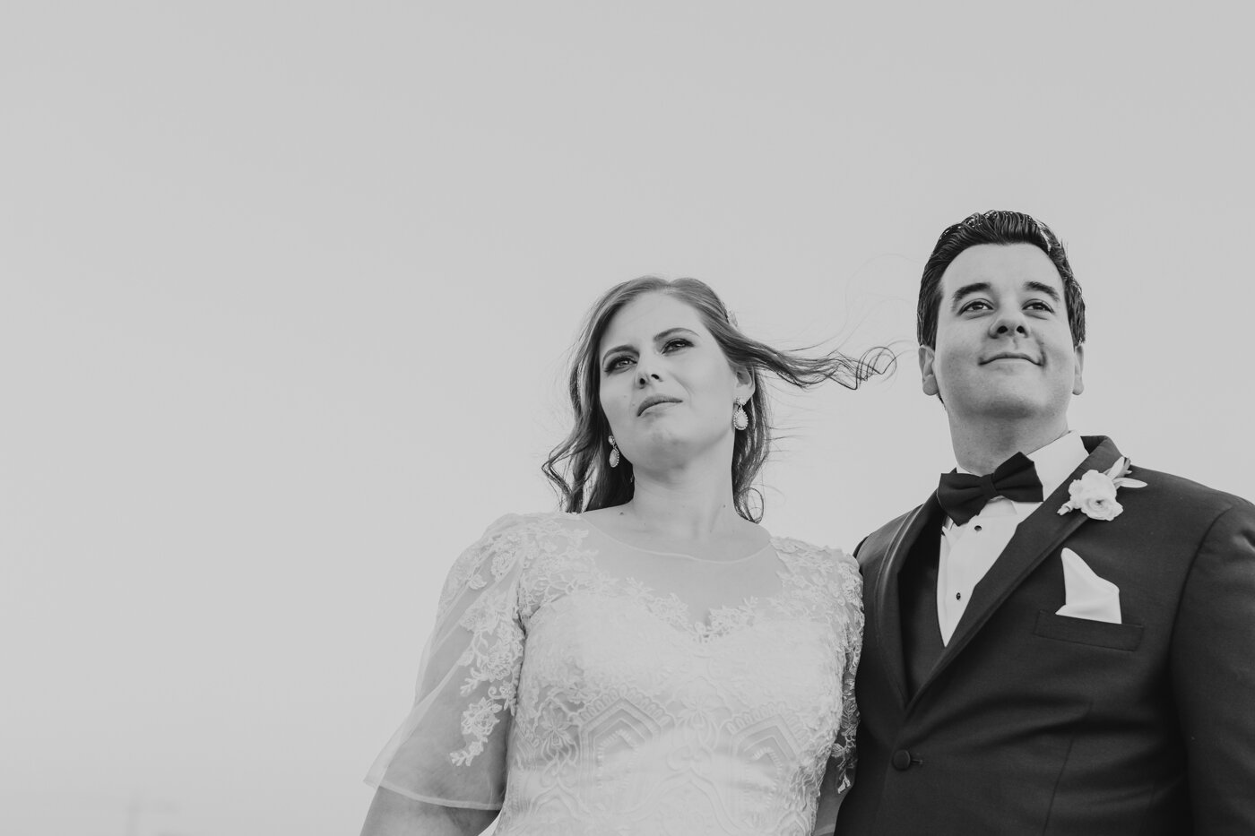 powerful-black-and-white-photo-of-bride-and-groom