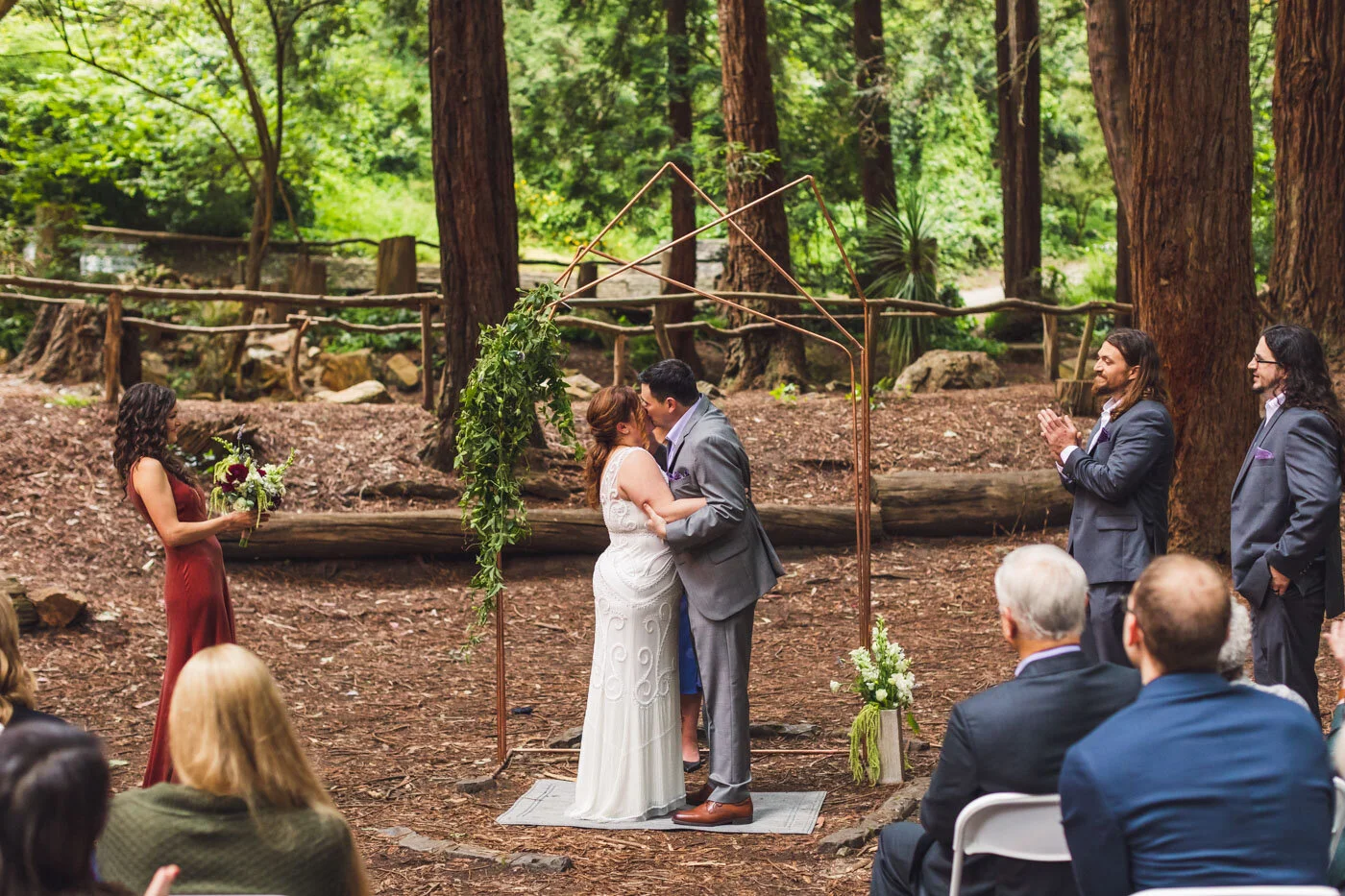 emily-and-james-first-kiss