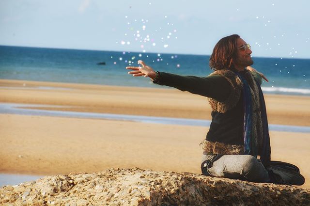 Thank you, thank you, thank you 🙏🏽 (ultimate mantra for manifestation & eternal gratitude)
I am Honored to be apart of this yoga community in london!
It has been a beautiful journey of Practice & Teaching the past 7 years and I’m super stoked to continue this offering here in #LONDON!
LONDON yogiHOMIES! Starting this Tuesday, 5:45-6:45pm a hatha flow class followed by a 7:00-8:00pm Restorative Class at Bermondsey @moreyoga_ !! More classes soon as I am manifesting other studios to teach at...! (lmk if you got the hook up & want me to share this gift in your local studio, london!) 🖖🏽🔥🔱 My offerings will be different than the norm as I have explored a new approach to practice over the past year with @eddiemodestiniyoga & I’m stoked to integrate this into consistent teaching! I spent a solid year experimenting and exploring and am so grateful to share practice in this way!
It’s been a true miracle to meet so many light warriors here in london, you know who you are, and I’d love to share this blessing of deep Internal Observation, stillness in the movement of the inner winds, and cultivation for the love of life that is ever so fleeting 🕊 join me on Tuesdays if it’s in your flow & if it’s not I will see you in synchronicity! 💚. •there is a practice to your service.... and service to your practice•
🙏🏽🙏🏽🙏🏽 I love you, hi.
- alec