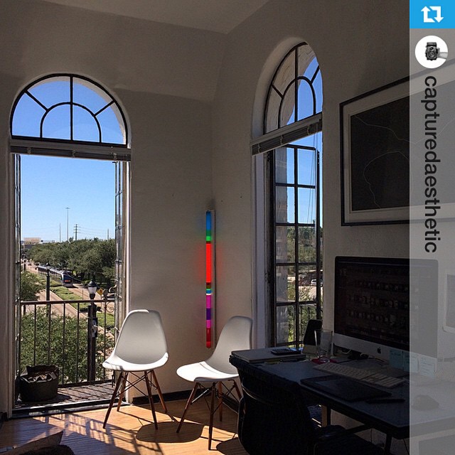 #Repost from @capturedaesthetic --- Enjoying these home office vibes on this amazing Tuesday afternoon.
Also, @andre_dejean and I had Van Loc for lunch today for the last time and I'm kind of emotional about it - gonna miss that place! Oh, and how about that @theanaurora in the corner adding some vibrant color even in mid of the day? Thanks @derrington!!