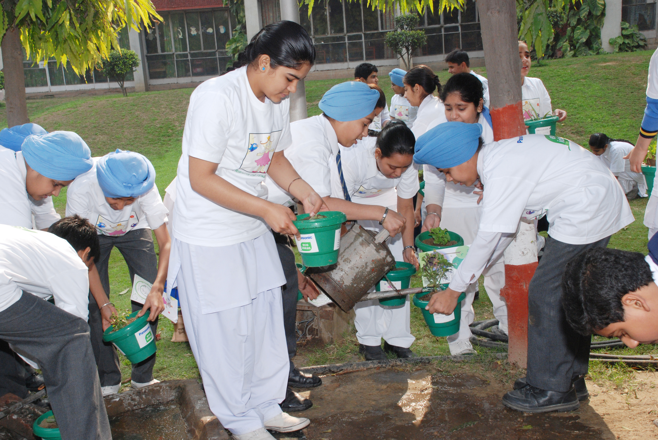 guru planting.jpg