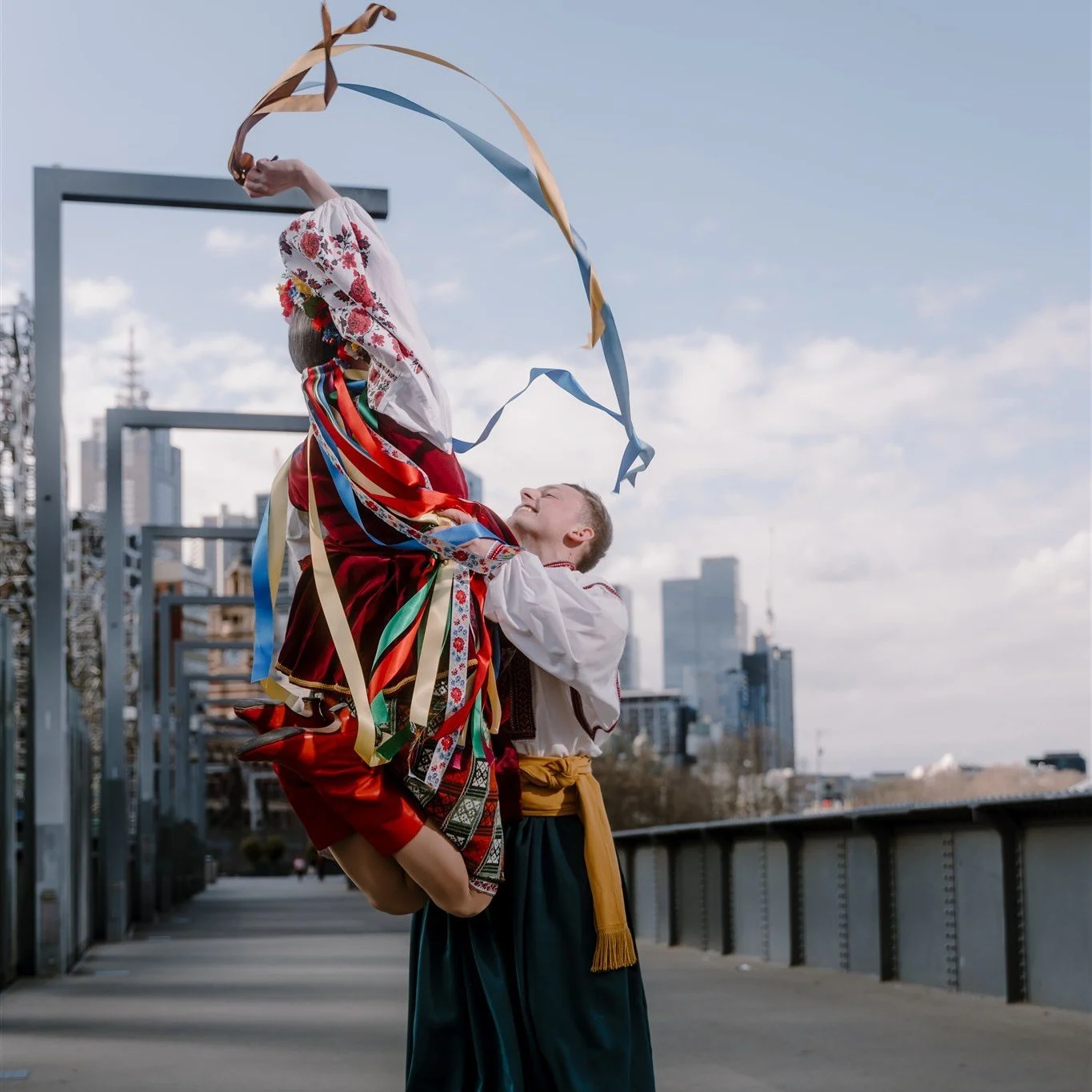 Because who doesn&rsquo;t break into a Hopak lift in the city? 💪🇺🇦

📸 @editlifemedia 

#LehendaUkrainianDanceCompany #Hopak #UkrainianPride #DanceEverywhere #Melbourne #melbourneskyline