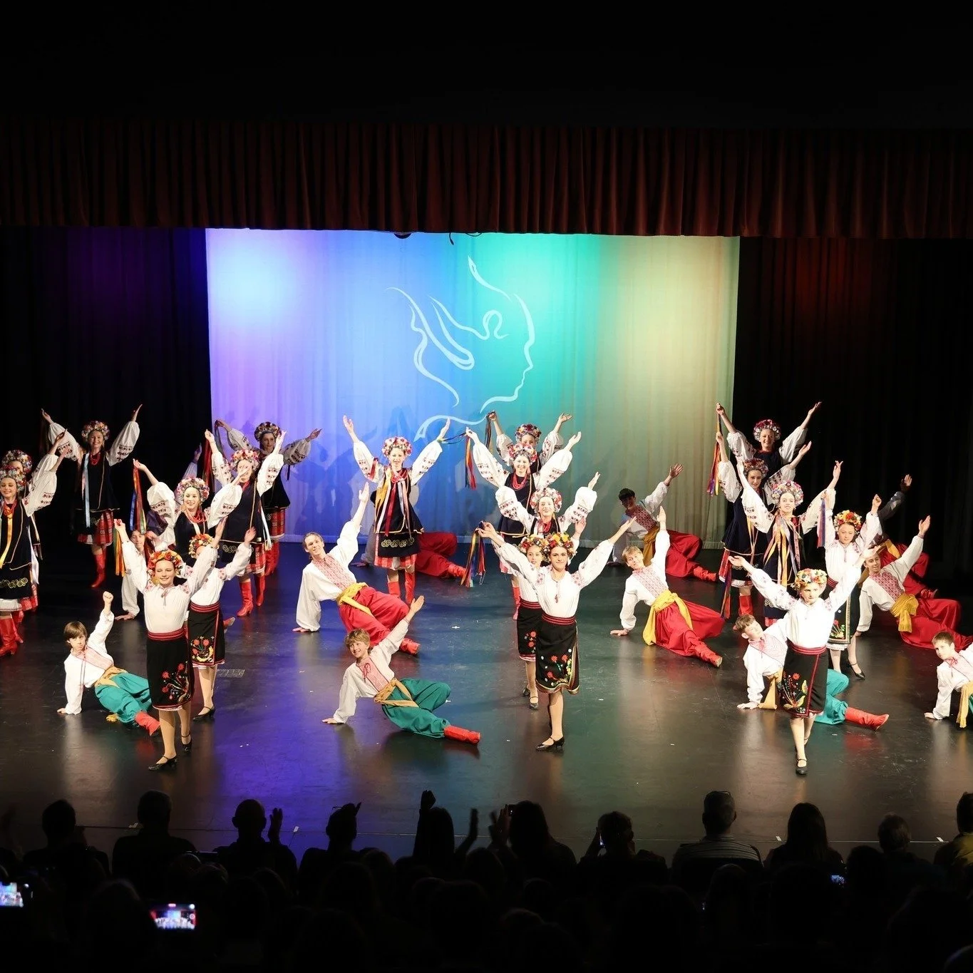 Annual Concert!
ACT 2 - UKRAINIAN REGIONAL DANCES
Images: David Inggall, Adrian Neugebauer