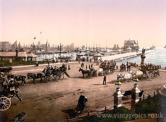 SFK3439-Lowestoft.-The-Pier.jpg