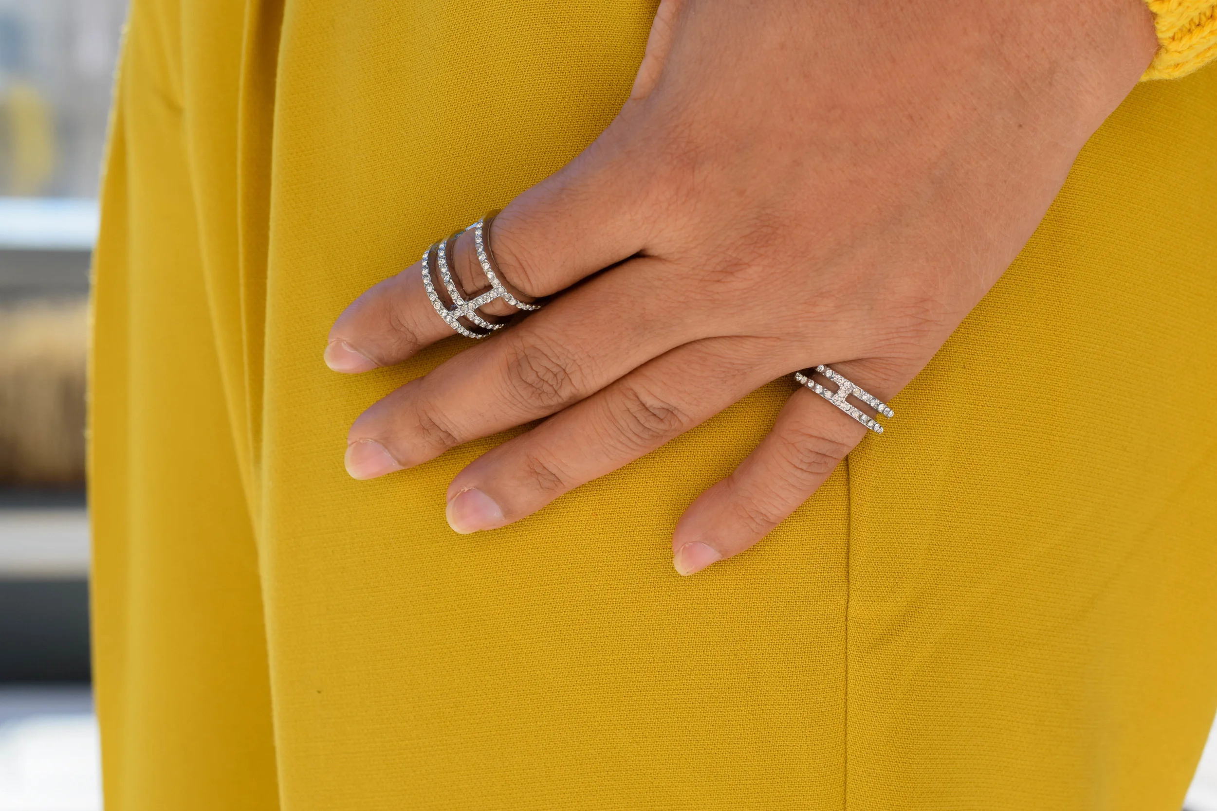 Outfit Details : Sweater / Pants / Shoes / Rings / Sunglasses