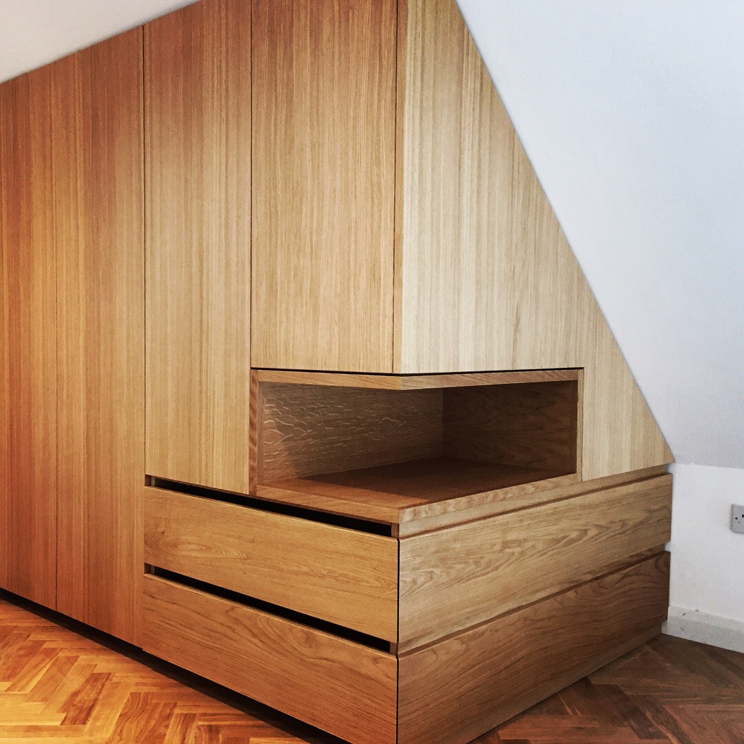 SQ1+Oak+Eaves+Wardrobe+Storage+1.JPG