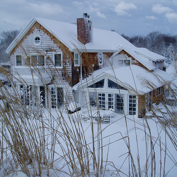 winter_exterior1_sq.jpg