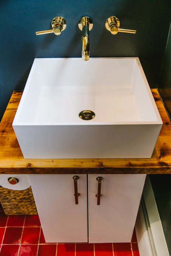15Bowdoin- master bath vanity.jpg